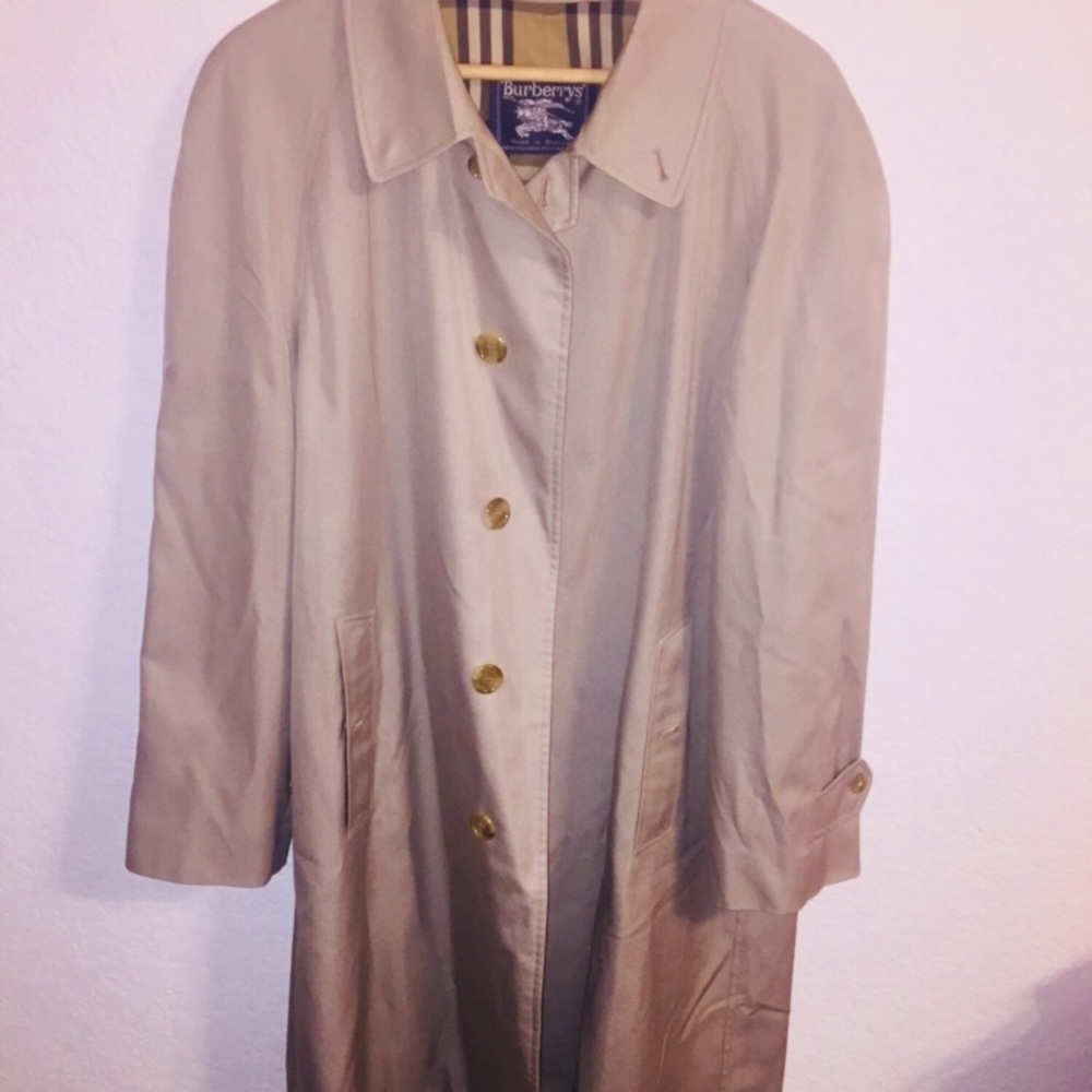 Burberrys Coat 🧥